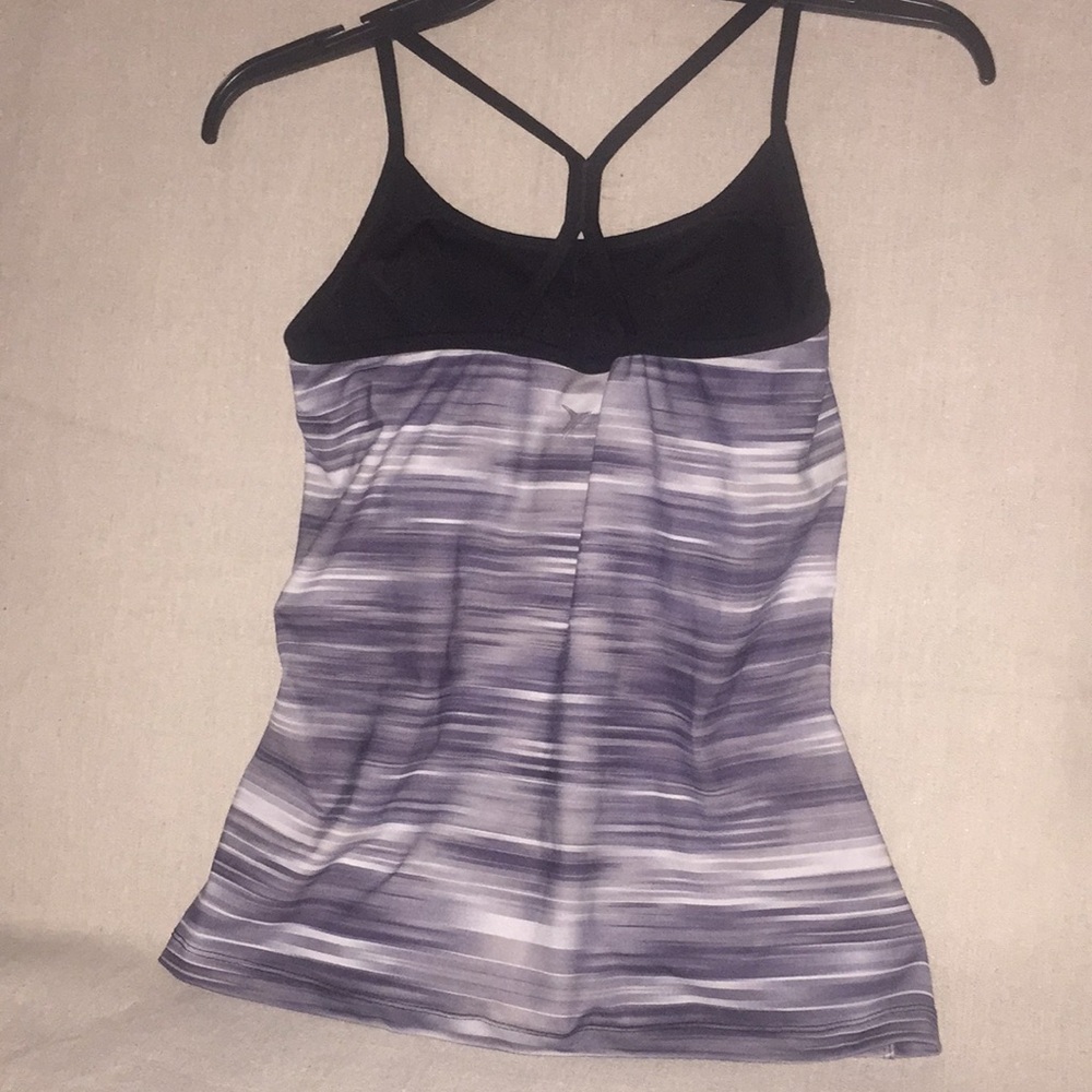 Active by Old Navy workout top - Picture 2 of 7